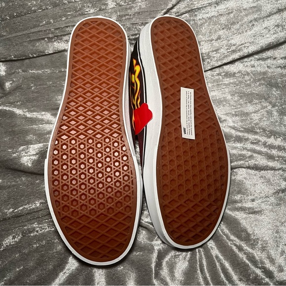 NWT Old Skool Vans Samurai Rising M 9/W 10.5 Black/True White VN0A3WKT44I Skull - Picture 6 of 7